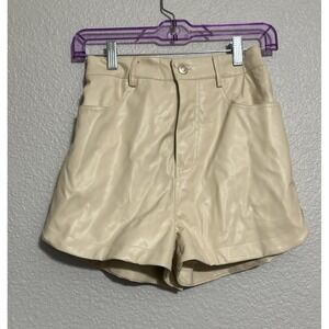 NWoT Entro Women's IvoryFaux Leather High-Rise Shorts w/Pockets -‎ SZ S